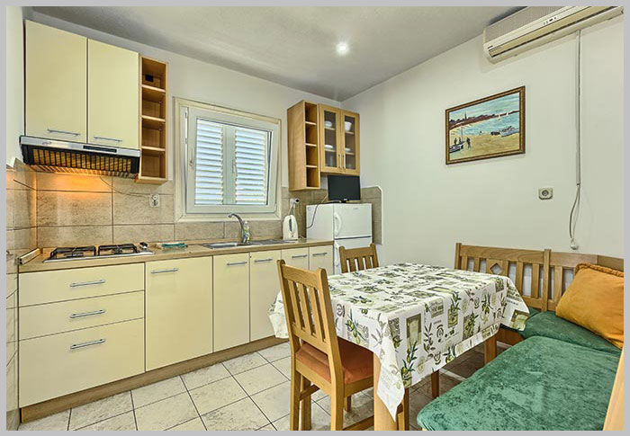 Apartments & Bungalows Ivanovic, Resnik, Kastela, Trogir